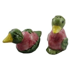 Duck Salt Pepper Shaker Set Vegetable Hand Painted Tomato Leaves  VTG -READ